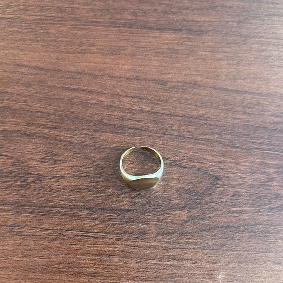 Gold Signet Ring - Classic Rounded Face - Picture 2 of 4